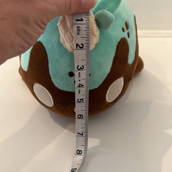 Tasty Peach Studion Mint Chocolate Chip Nomwhal plush - Picture 8 of 8